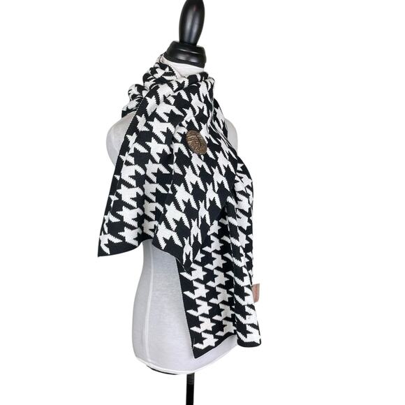The Royal Standard NWT Cotton Black White Houndstooth Button Wrap Knit Scarf - Picture 2 of 7